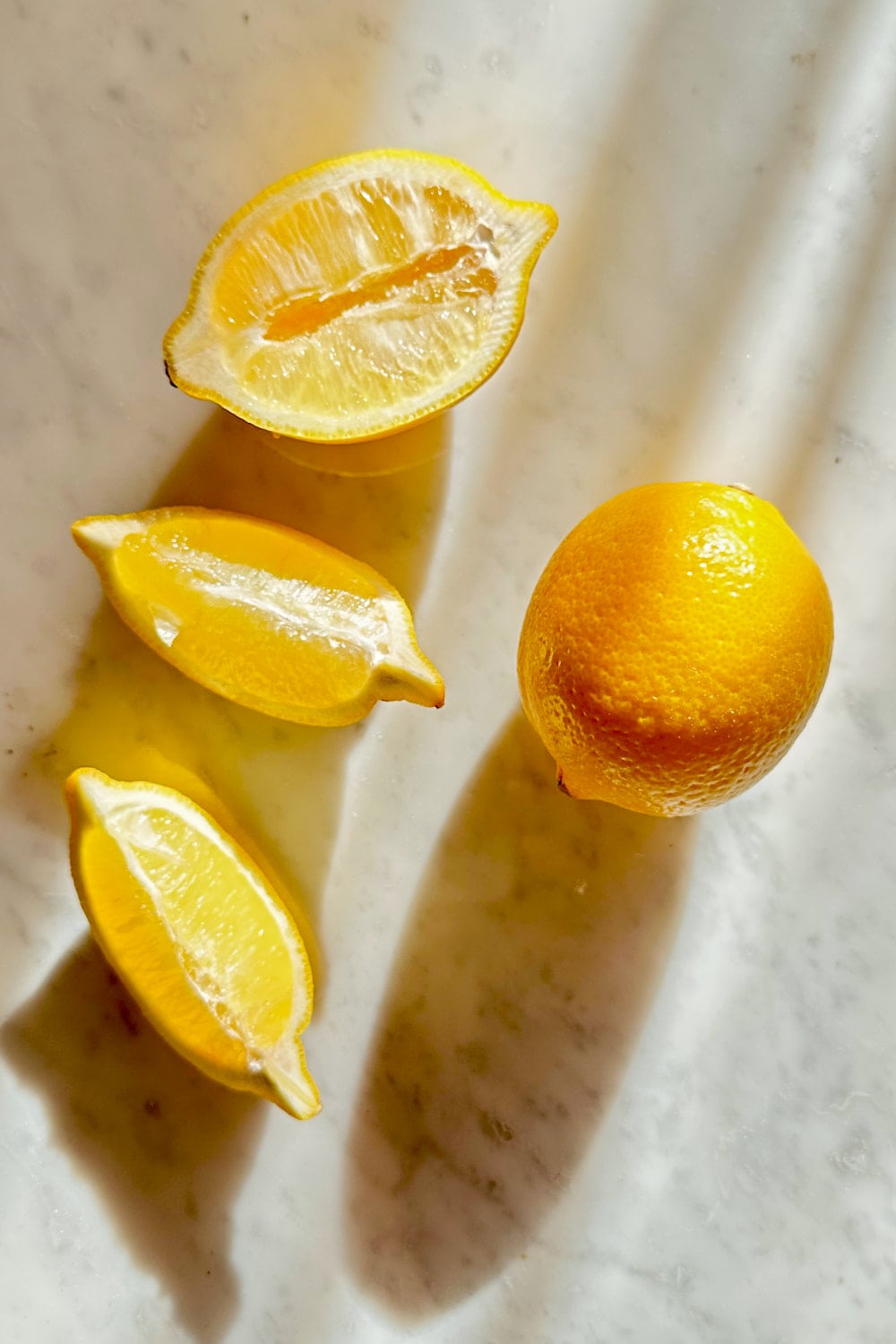 Juicy lemons to make creamy lemon garlic pasta.